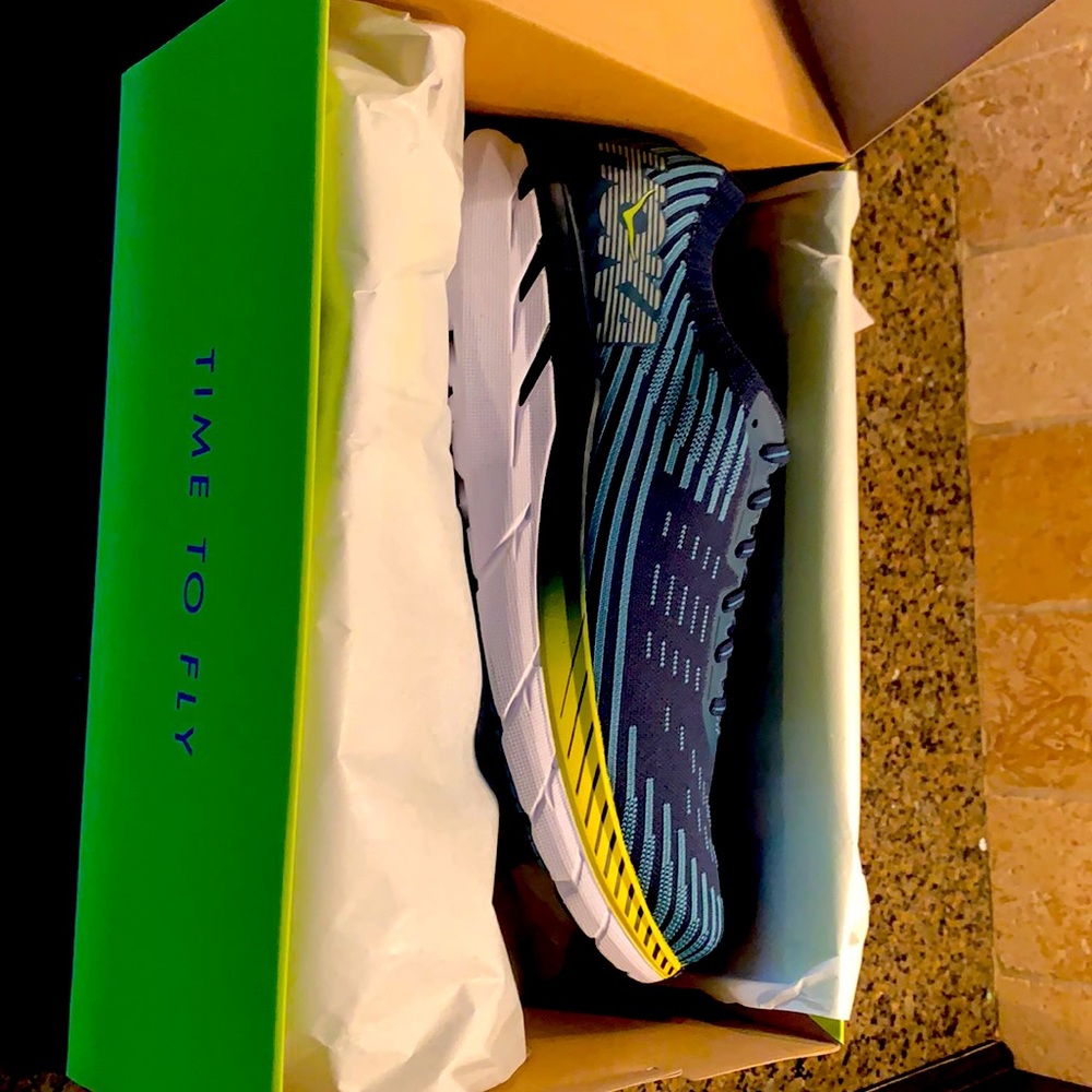 BNIB/never worn Hoka One 12.5 Men’s shoe